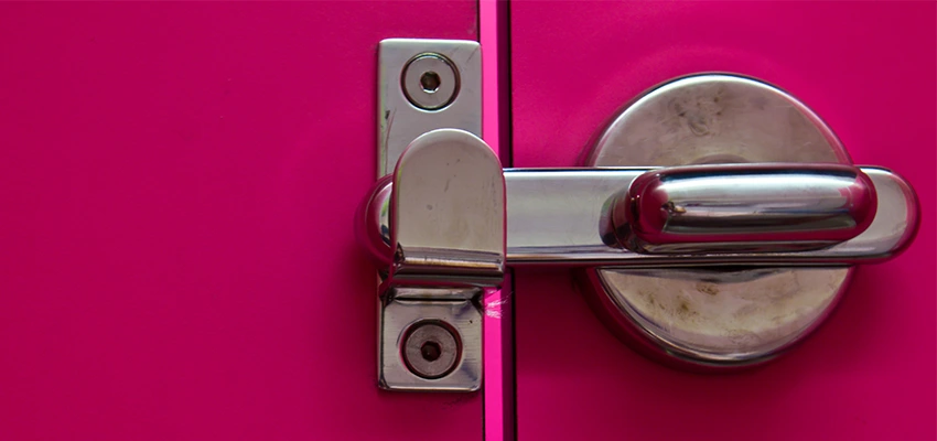 Childproof Gate Lock in Cloverdale, California