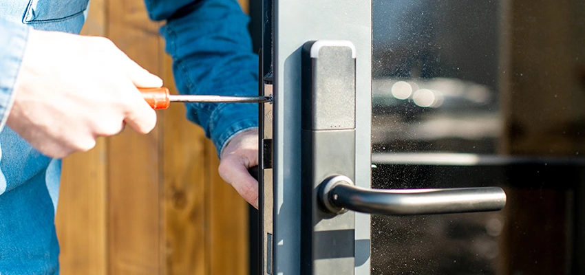 Aluminium Door Lock Replacement in Cloverdale, California